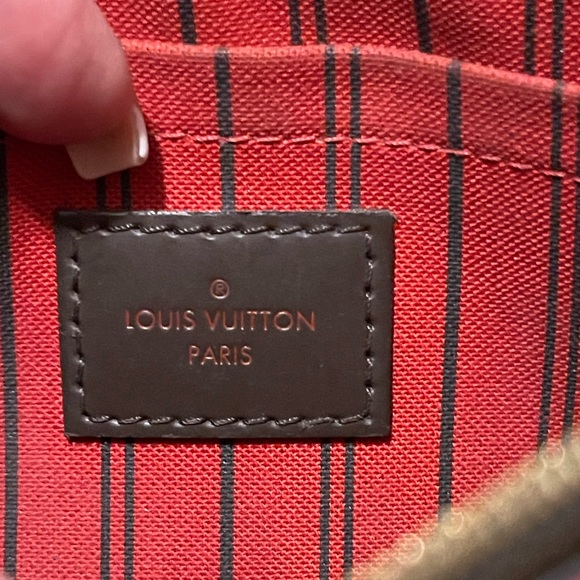 ⛔️SOLD⛔️Authentic Louis Vuitton Neverfull Pochette Wristlet Damier Ebene - Picture 8 of 16